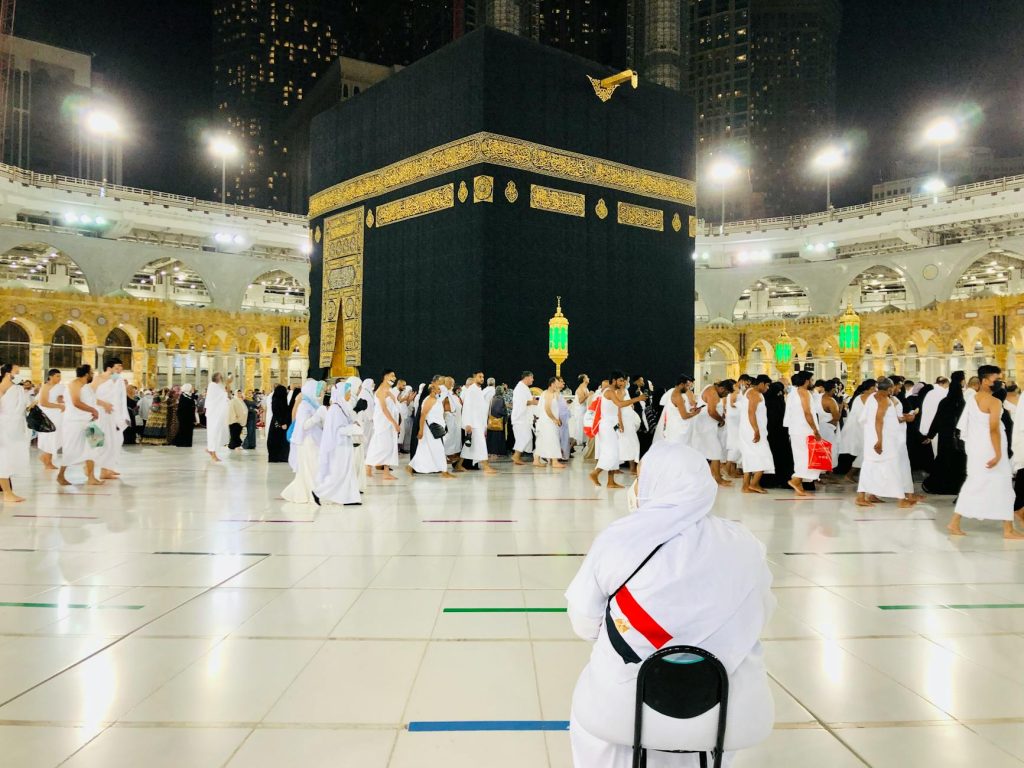 people inside the masjid al haram mosque in mecca saudi arabia